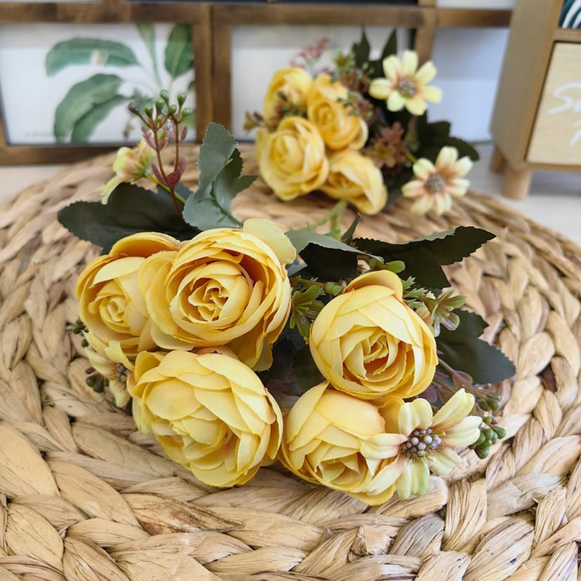 Искусственные цветы в Волжском | Цветы искусственные «Камелии с мелкоцветом», желтые, букет