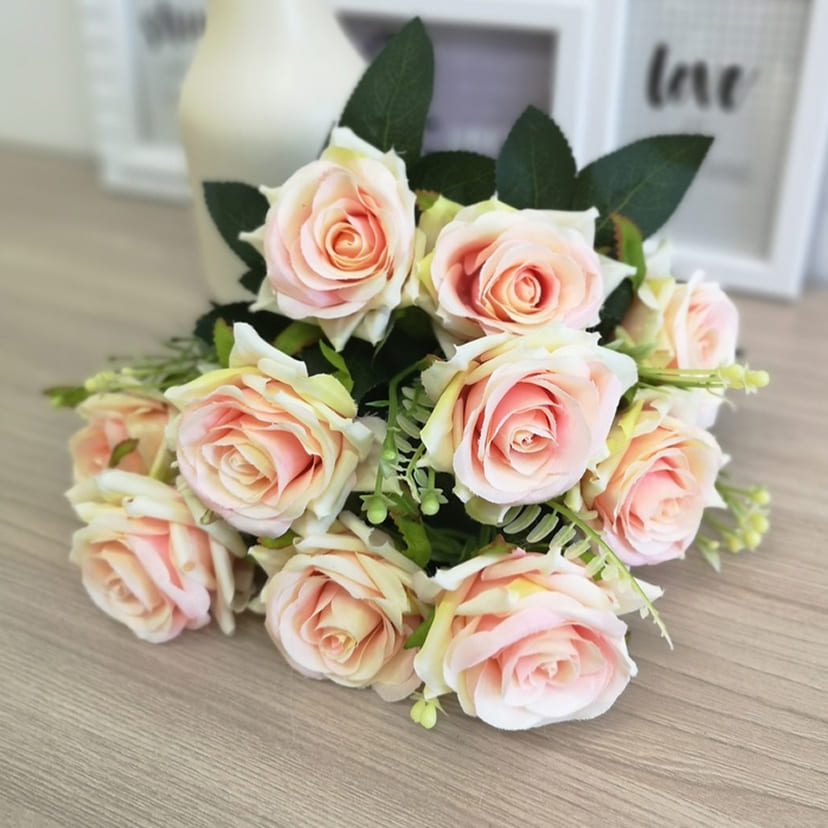 Искусственные цветы в Волжском | Цветы искусственные «Розы острые», розовато-молочные, букет